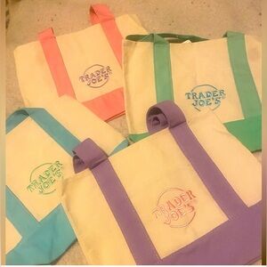Trader Joe’s Mini Pastel Tote Bag Set (4)
